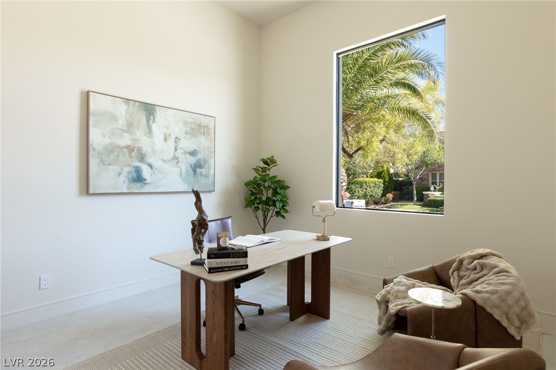 Photo 16 of 35, 301 N Royal Ascot Drive