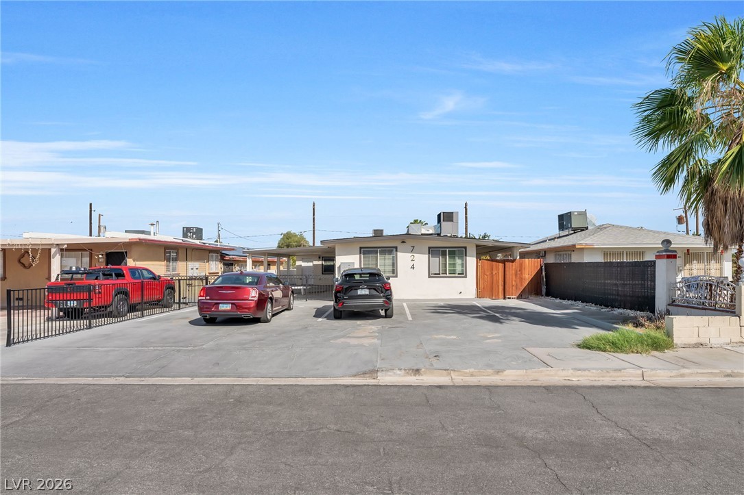 724 N 9th Street, Las Vegas 89101