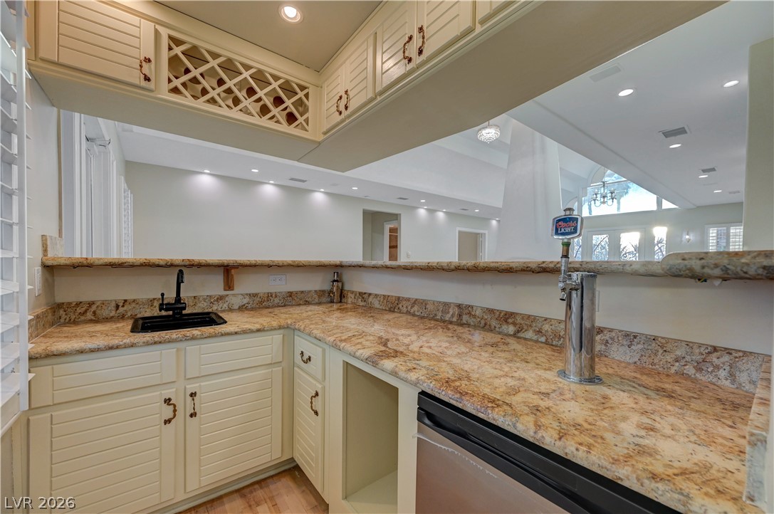 Photo 19 of 96, 6080 Crystal Brook Court