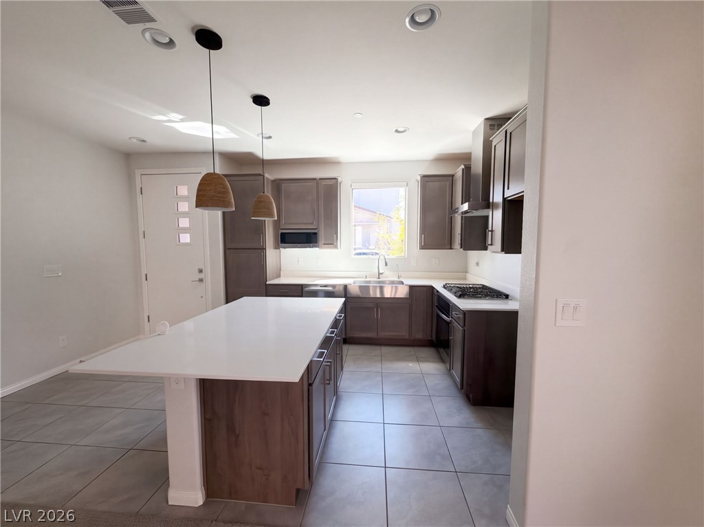 Photo 7 of 24, 655 Angel Aura Street