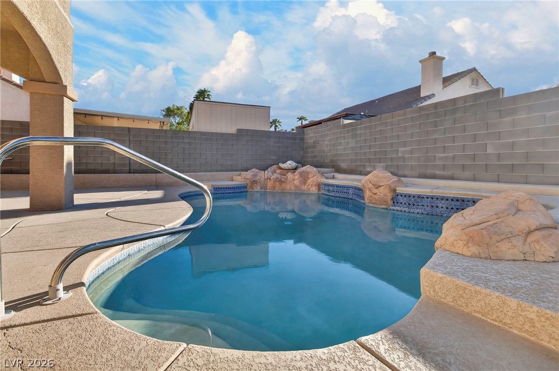 Photo 11 of 46, 605 Lively Fiesta Way