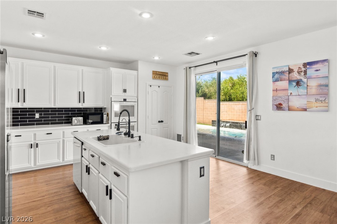 Photo 9 of 48, 3058 Archdale Street