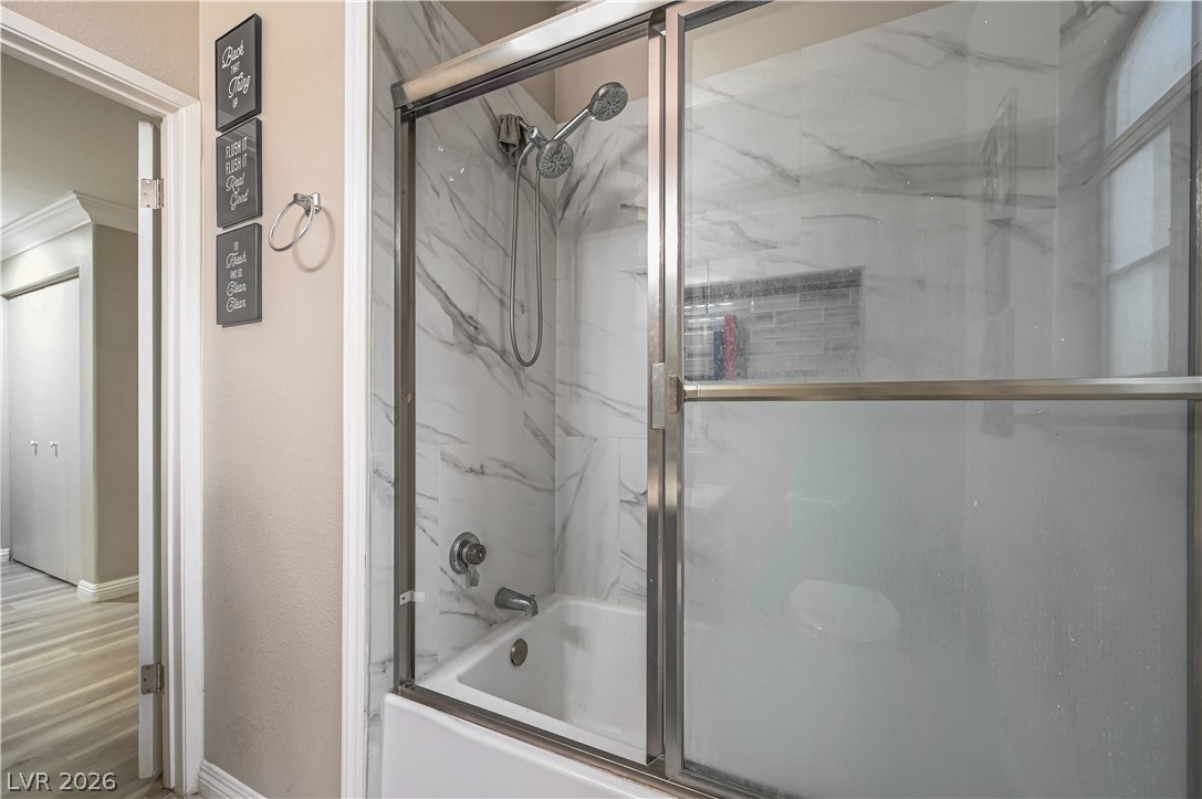 Photo 18 of 30, 5415 W Harmon Avenue #1029