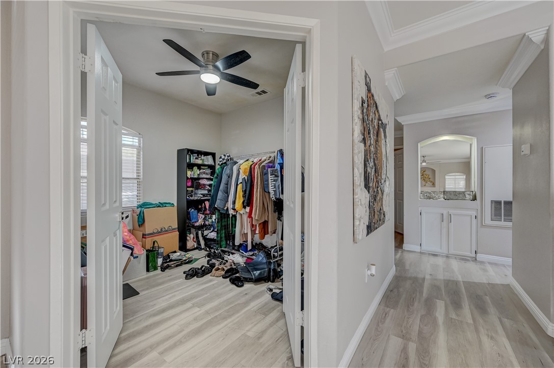 Photo 19 of 30, 5415 W Harmon Avenue #1029