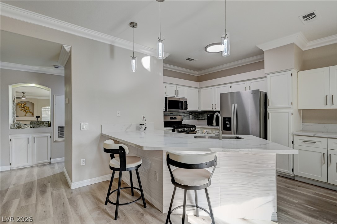 Photo 5 of 5415 W Harmon Avenue #1029