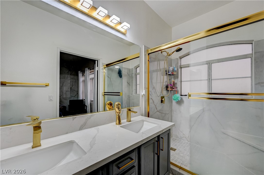 Photo 15 of 30, 5415 W Harmon Avenue #1029