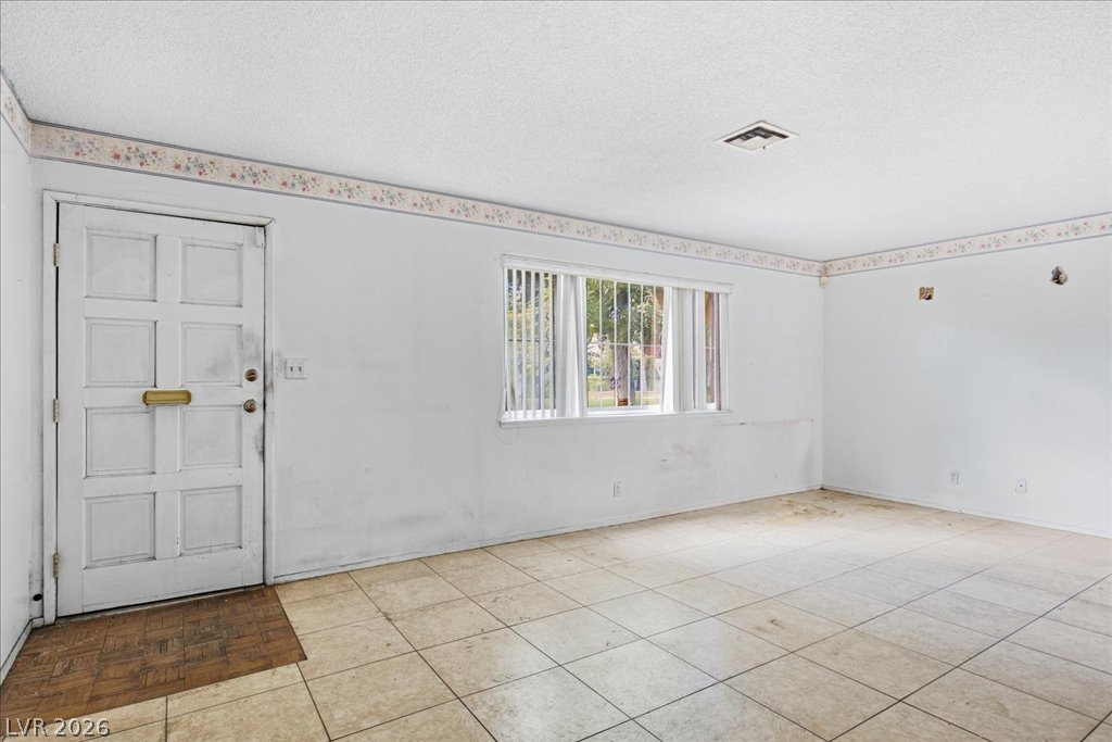 Photo 8 of 25, 179 Greenbriar Townhouse Way