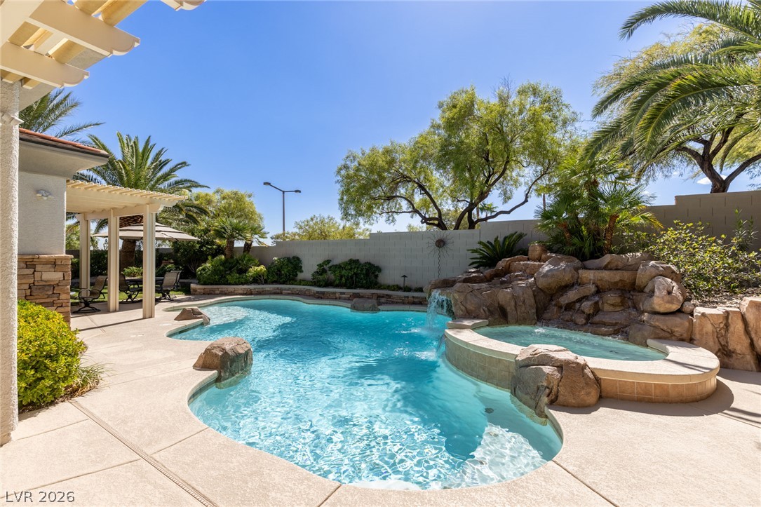 Photo 5 of 10713 Beringer Drive