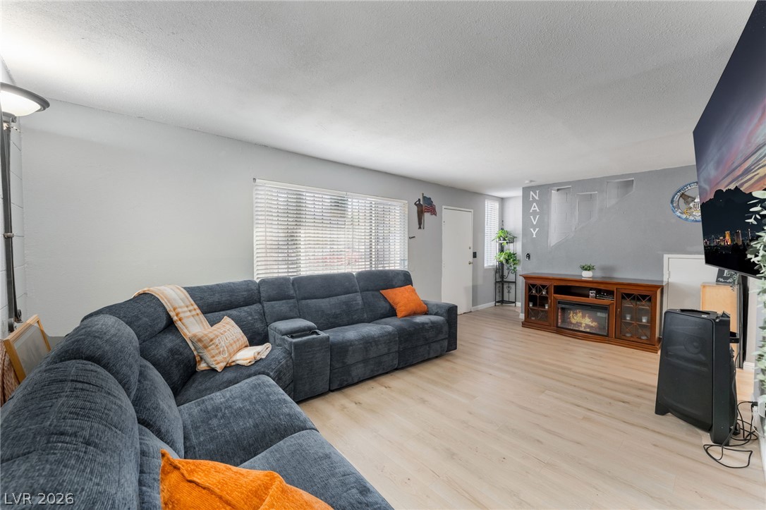 Photo 10 of 23, 2515 Donna Street #C