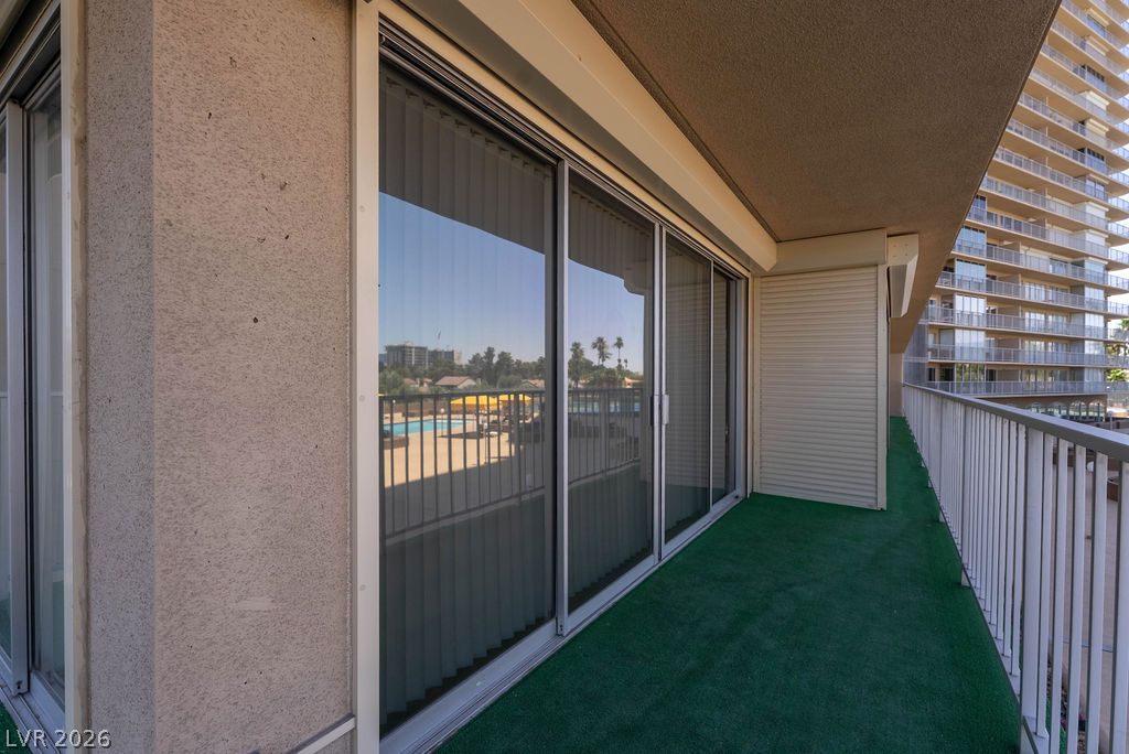 Photo 9 of 38, 3111 Bel Air Drive #3A