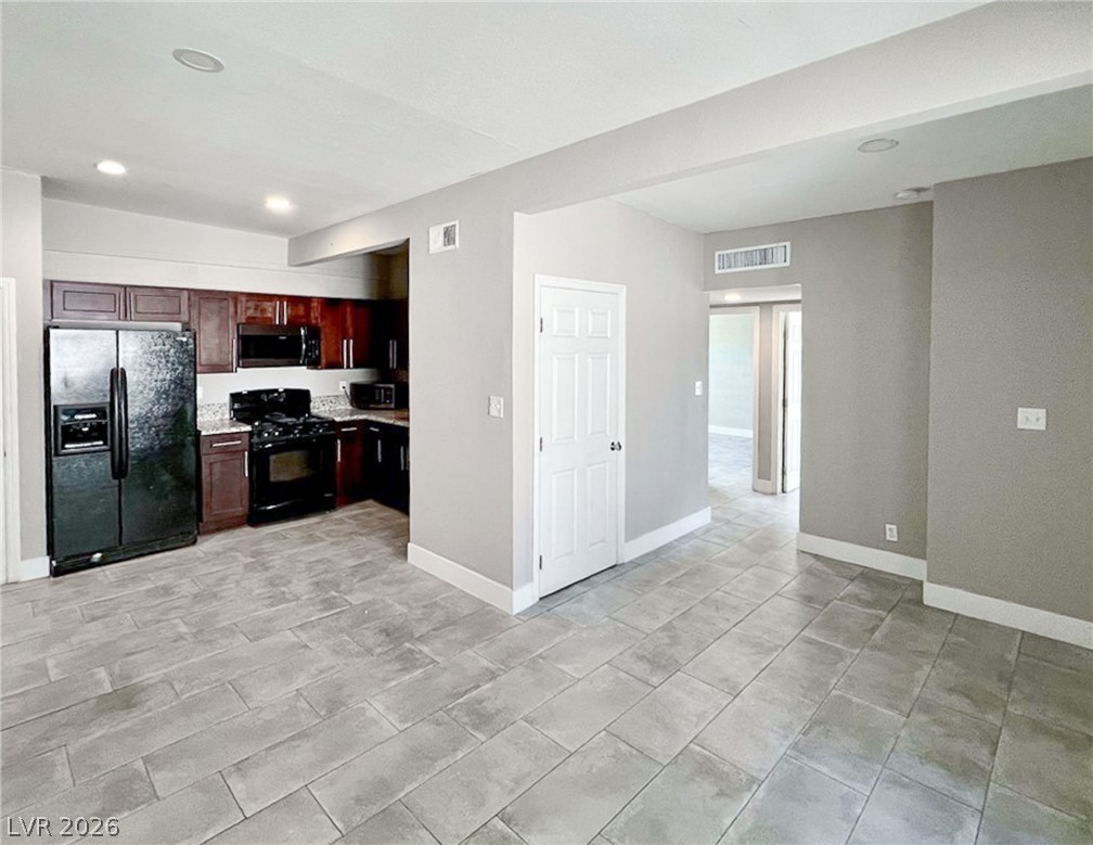 Photo 6 of 11, 2105 S 15th Street