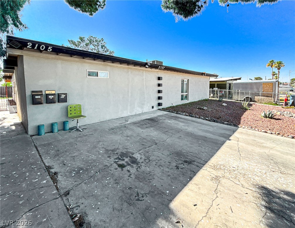 Photo 9 of 11, 2105 S 15th Street