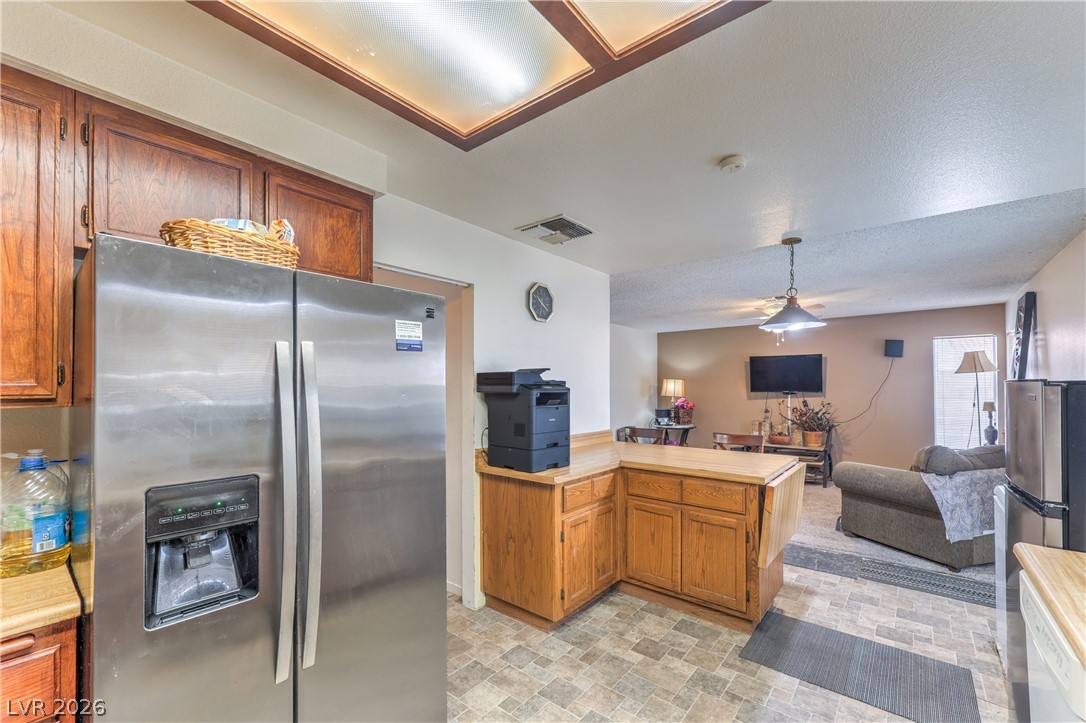 Photo 13 of 39, 6728 Wenatchee Drive