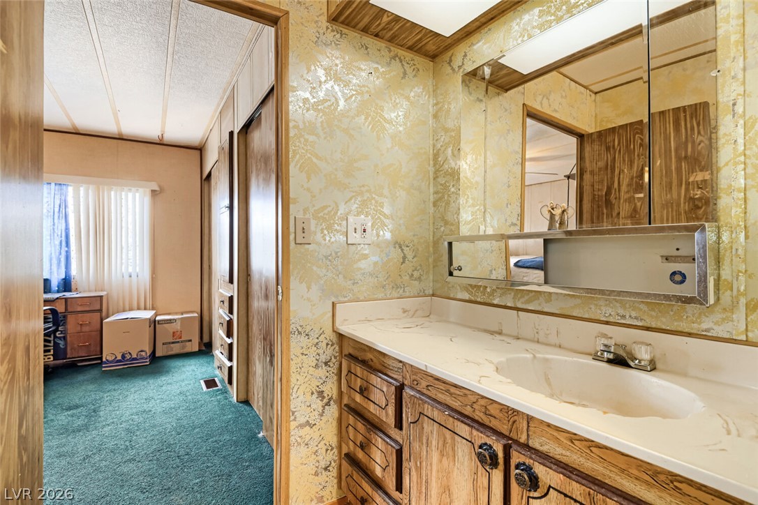 Photo 11 of 18, 5109 Ridge Avenue #269