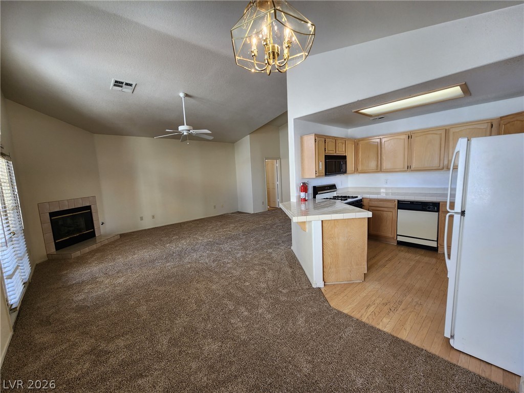 Photo 9 of 42, 8301 Boseck Drive #237