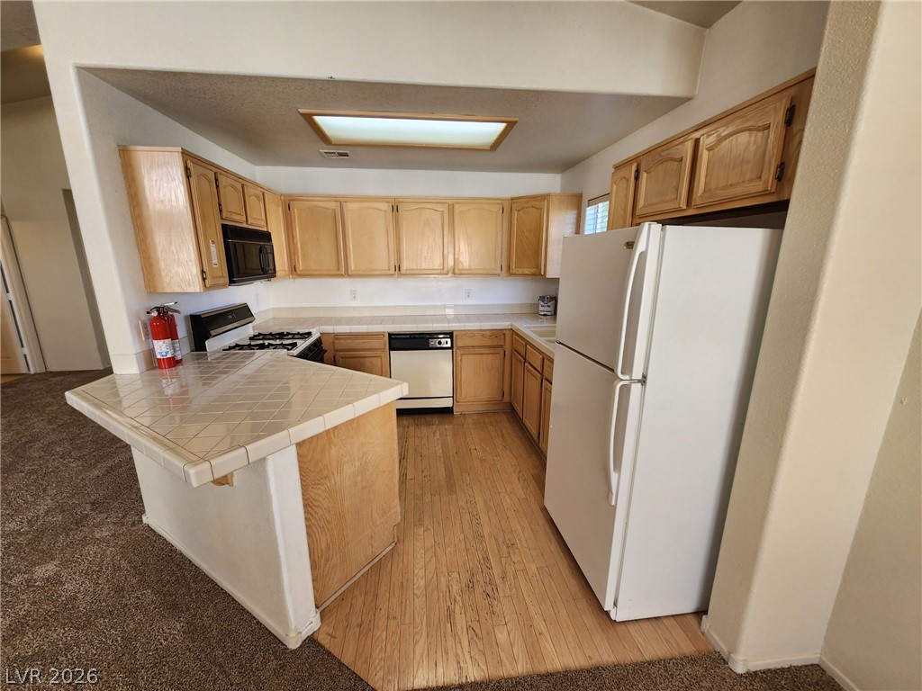 Photo 10 of 42, 8301 Boseck Drive #237