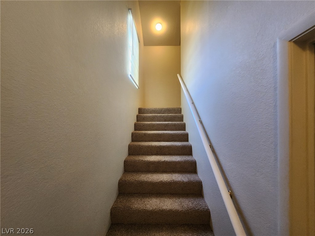 Photo 3 of 8301 Boseck Drive #237