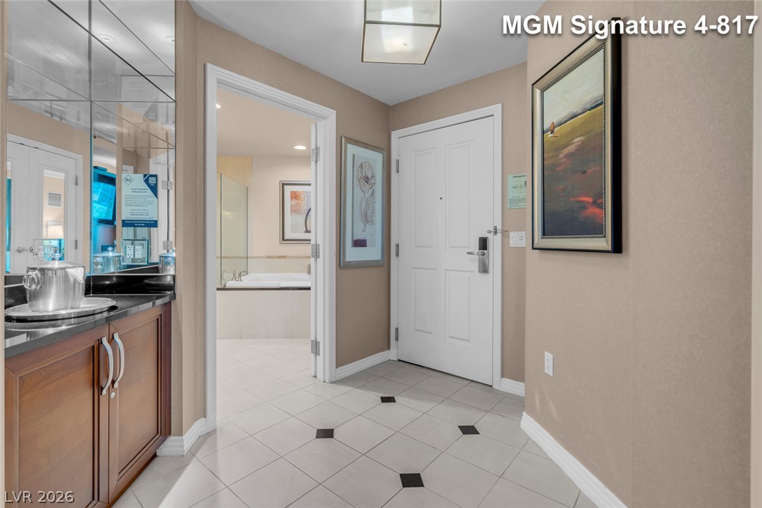 Photo 30 of 61, 125 E Harmon Avenue #417