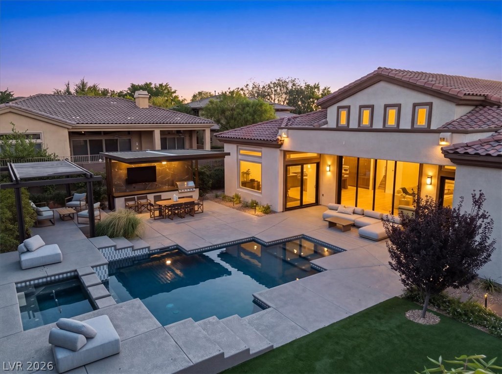 Photo 2 of 4 El Macero Court