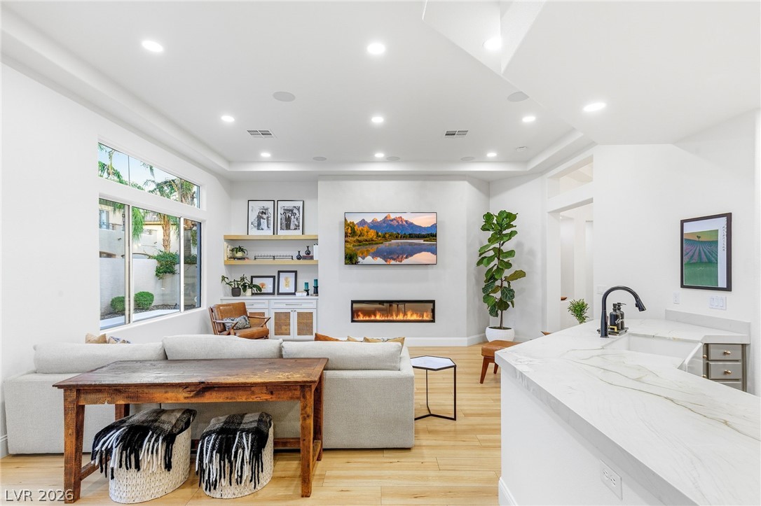 Photo 9 of 53, 11424 Perugino Drive