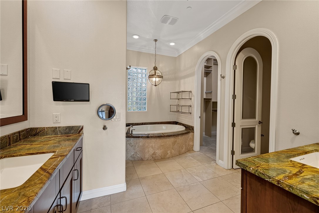 Photo 24 of 57, 11280 Granite Ridge Drive #1054