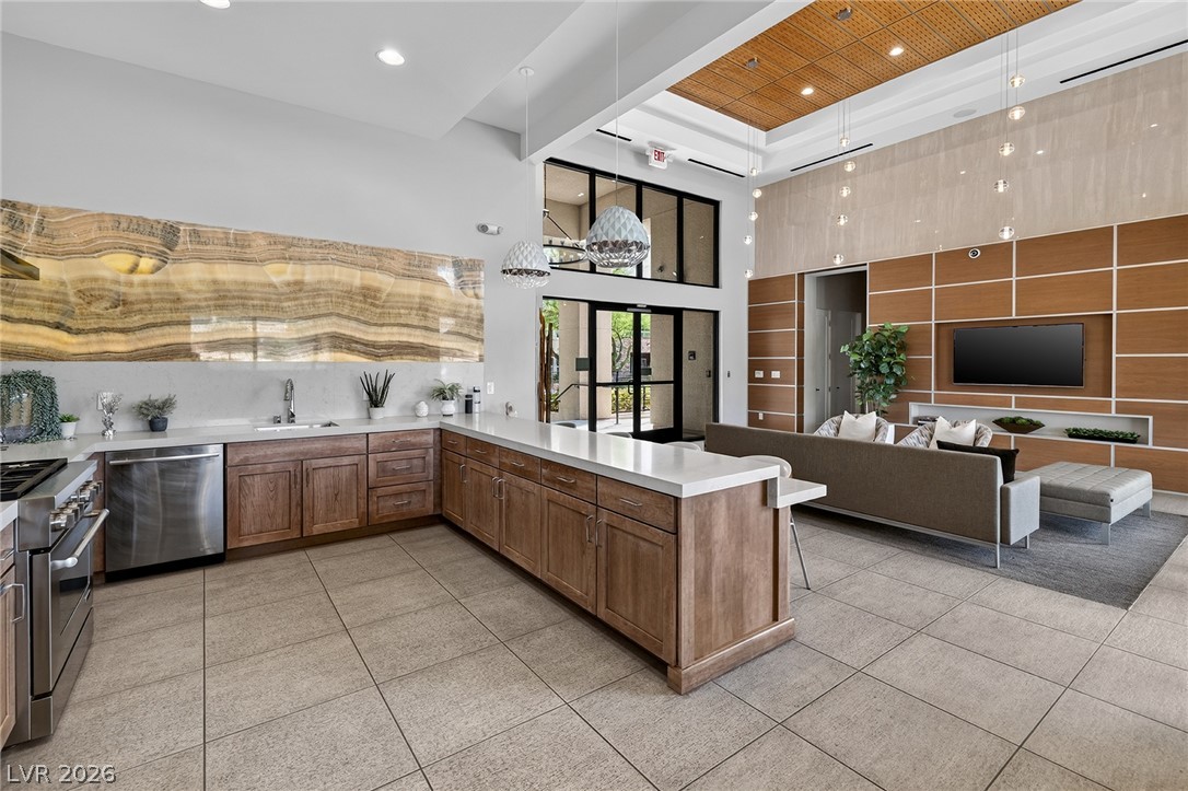 Photo 45 of 57, 11280 Granite Ridge Drive #1054