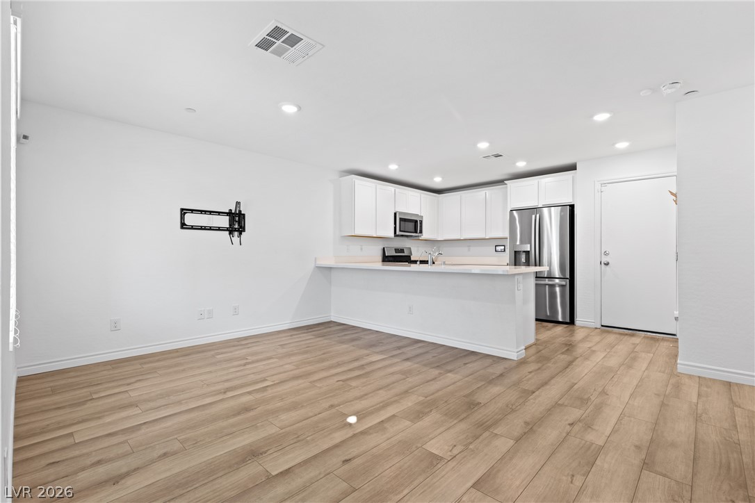 Photo 9 of 33, 10773 Ditchburn Court