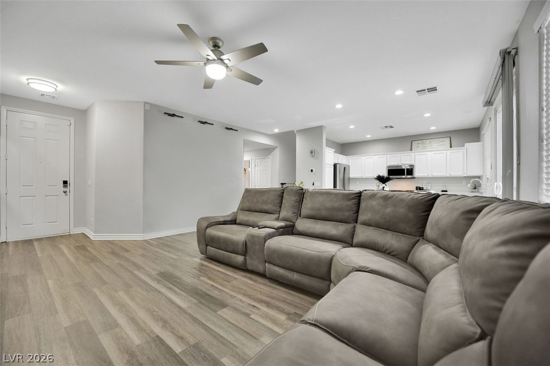 Photo 5 of 6940 Willow Warbler Street