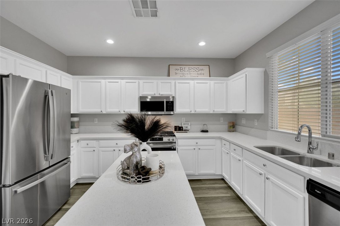 Photo 8 of 41, 6940 Willow Warbler Street