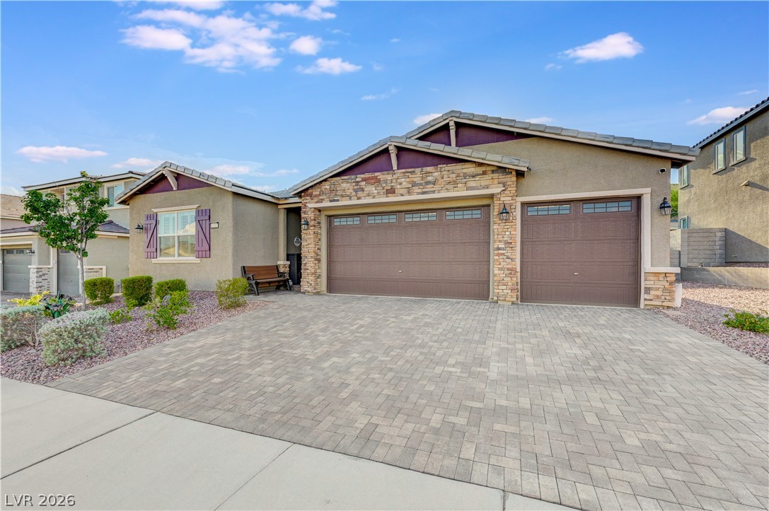 Photo 2 of 1332 Cattail Falls Street