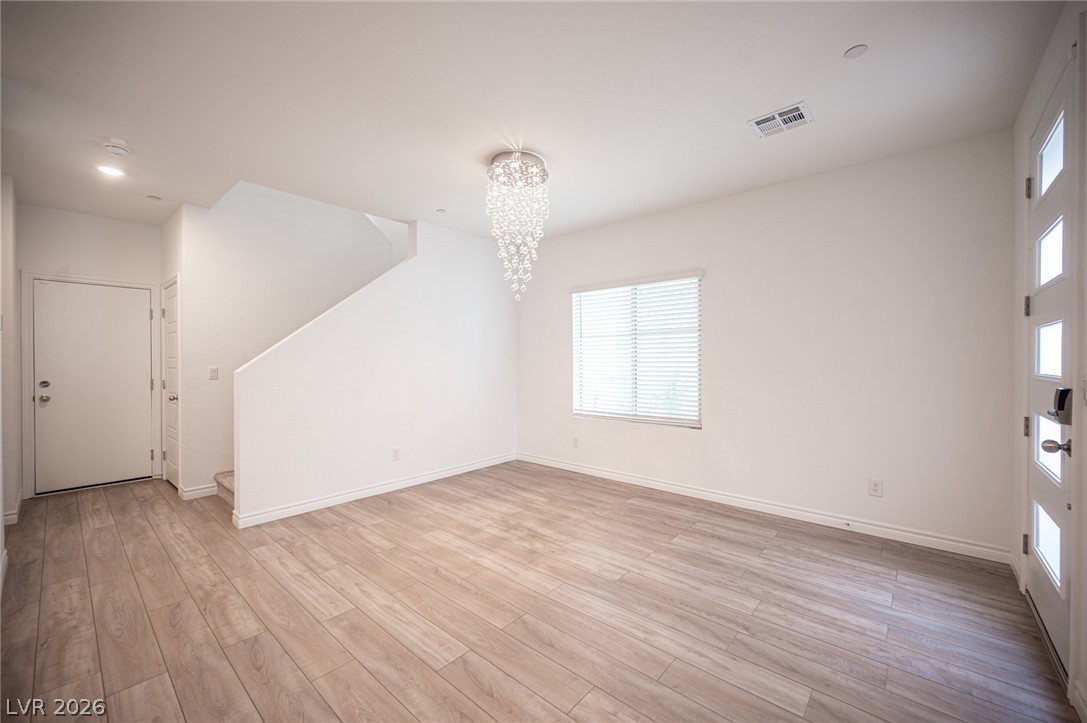 Photo 13 of 45, 600 N Carriage Hill Drive #1056