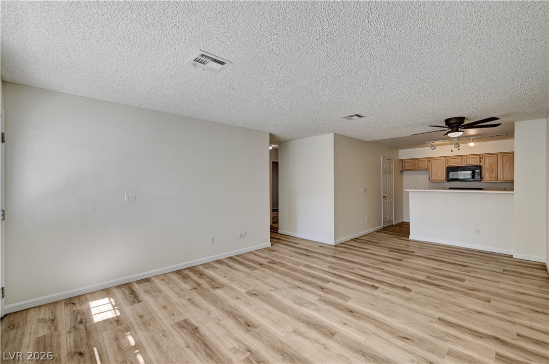 Photo 8 of 25, 2040 Willowbury Drive #C