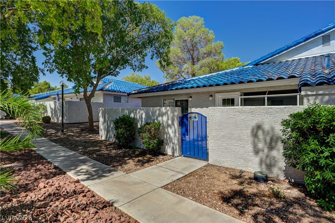 Photo 3 of 2040 Willowbury Drive #C