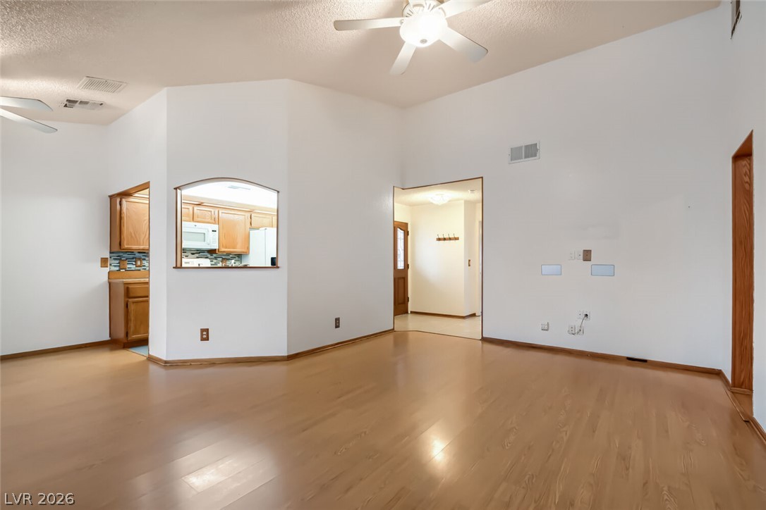 Photo 8 of 28, 749 Tenderfoot Circle