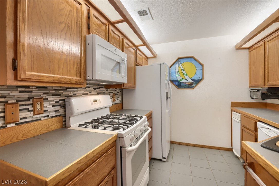 Photo 11 of 28, 749 Tenderfoot Circle