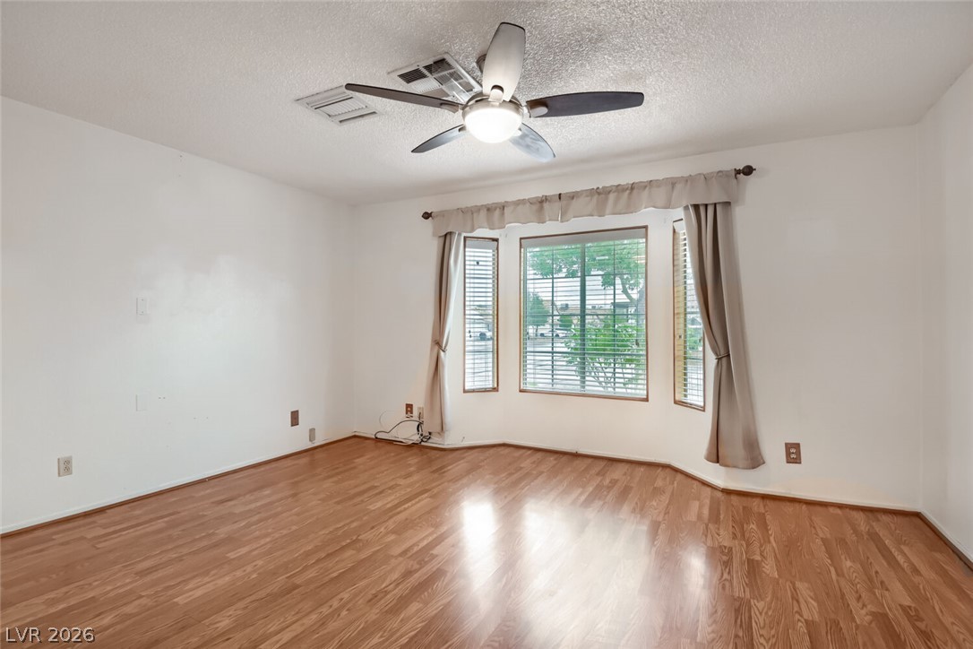 Photo 14 of 28, 749 Tenderfoot Circle