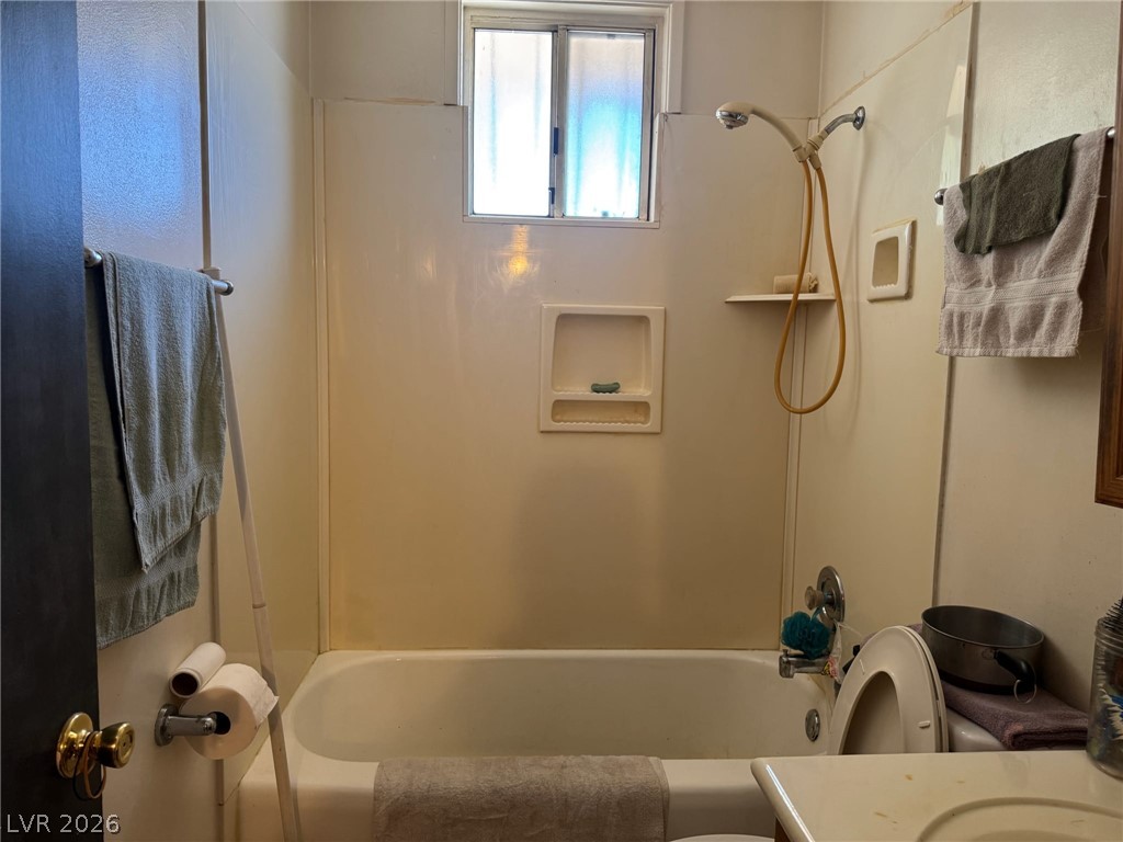 Photo 8 of 19, 1821 Canosa Avenue