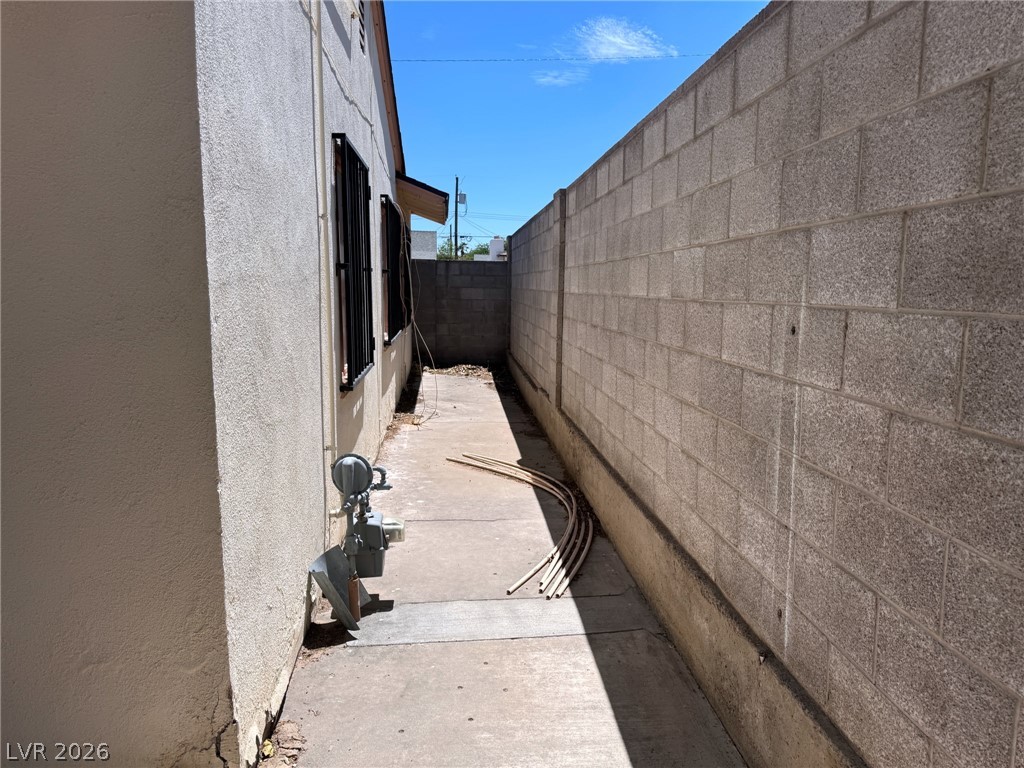 Photo 17 of 19, 1821 Canosa Avenue