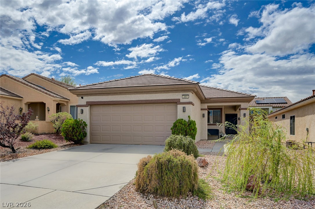 Photo 2 of 2851 Sapphire Desert Drive