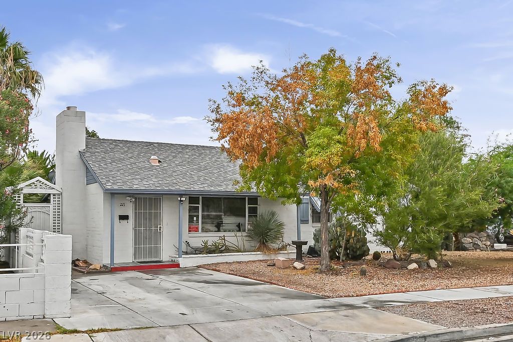 221 Circle Drive, Las Vegas 89101