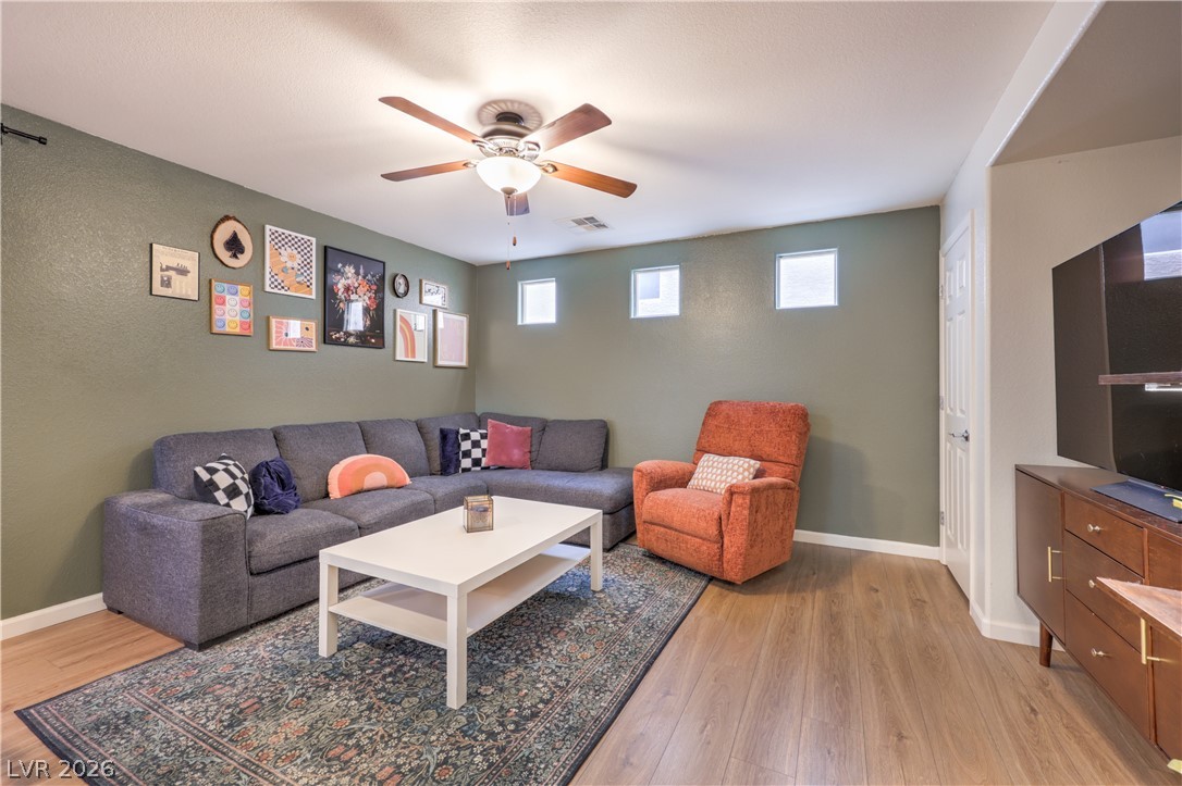 Photo 4 of 9112 Alluring Avenue