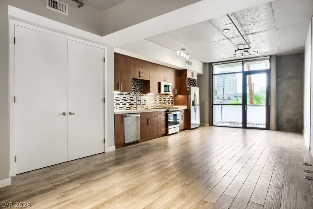 Photo 5 of 353 E Bonneville Avenue #253
