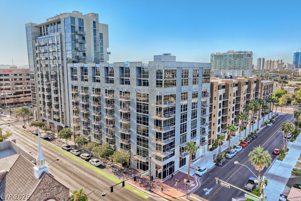 Photo 6 of 22, 353 E Bonneville Avenue #253