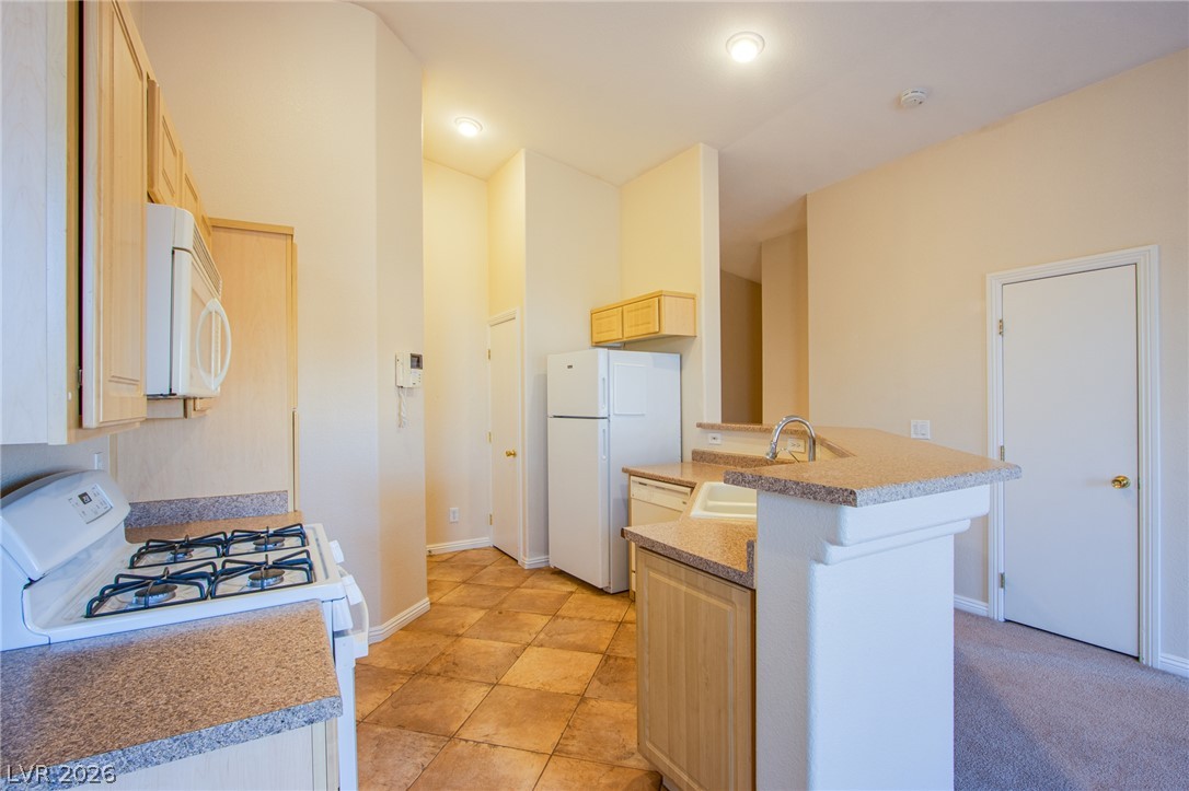 Photo 5 of 6717 Lookout Lodge Lane #1