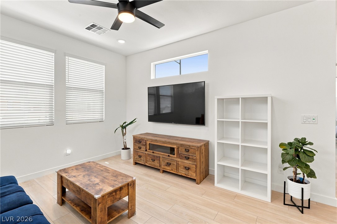 Photo 18 of 44, 709 Emerson Creek Court