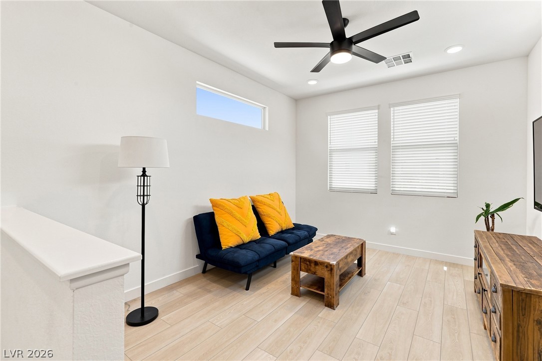 Photo 16 of 44, 709 Emerson Creek Court