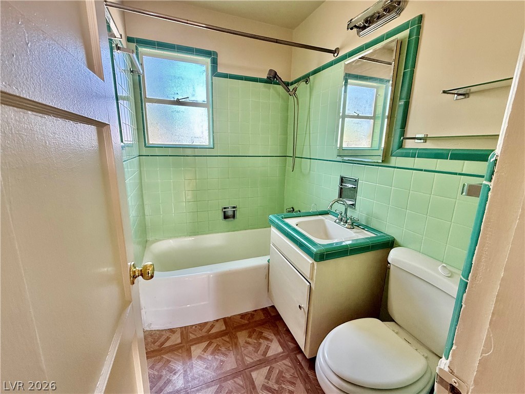 Photo 10 of 28, 1133 Darmak Drive