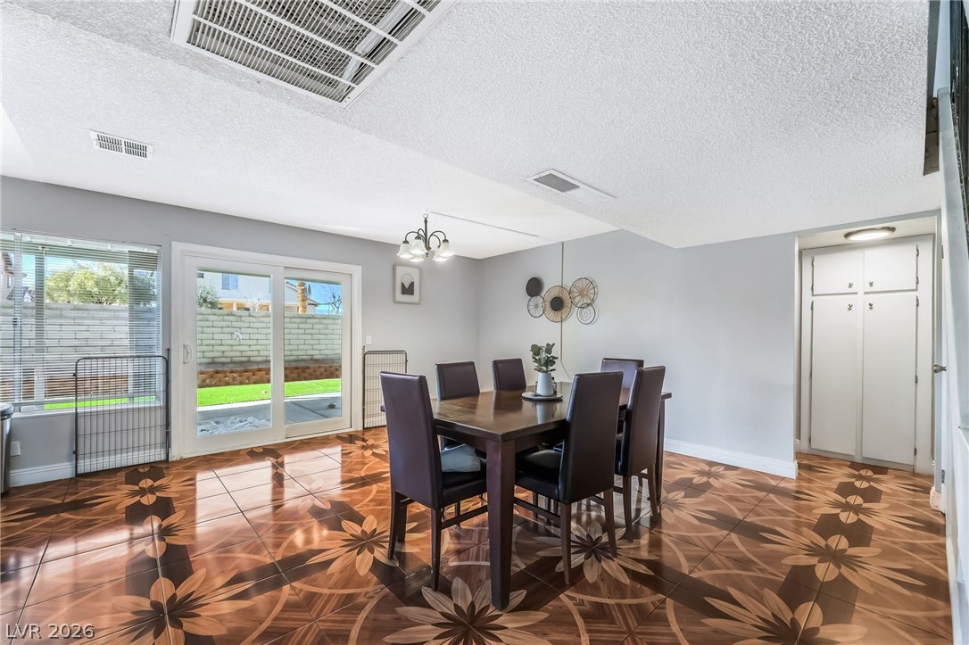 Photo 9 of 35, 4733 Castle Rock Court