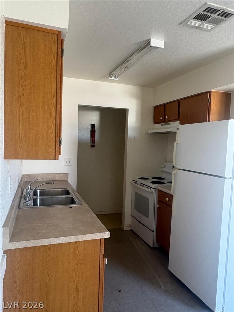 Photo 3 of 204 N Kola Street
