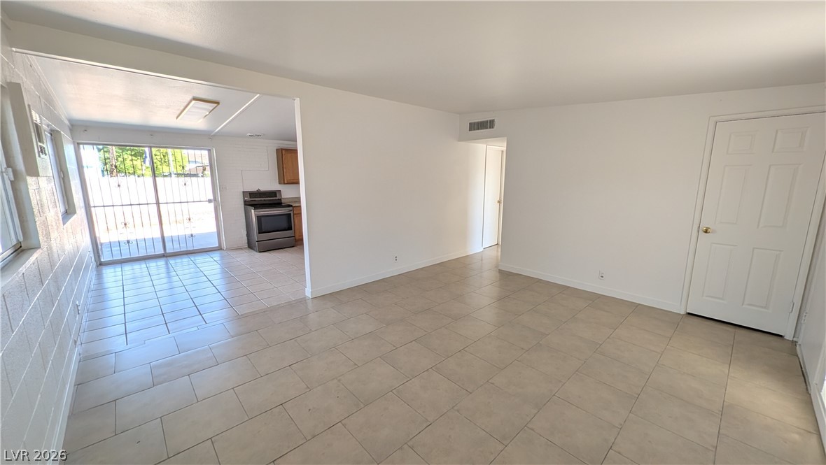 Photo 2 of 1856 Del Mar Avenue